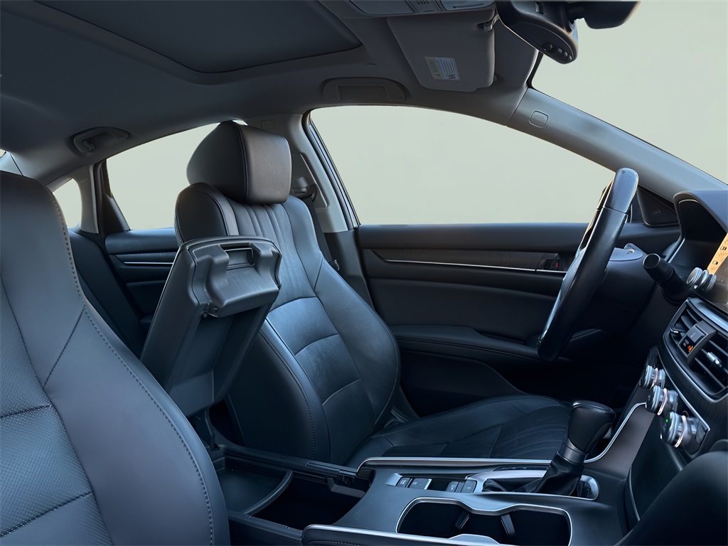 2021 Honda Accord EX-L photo 4