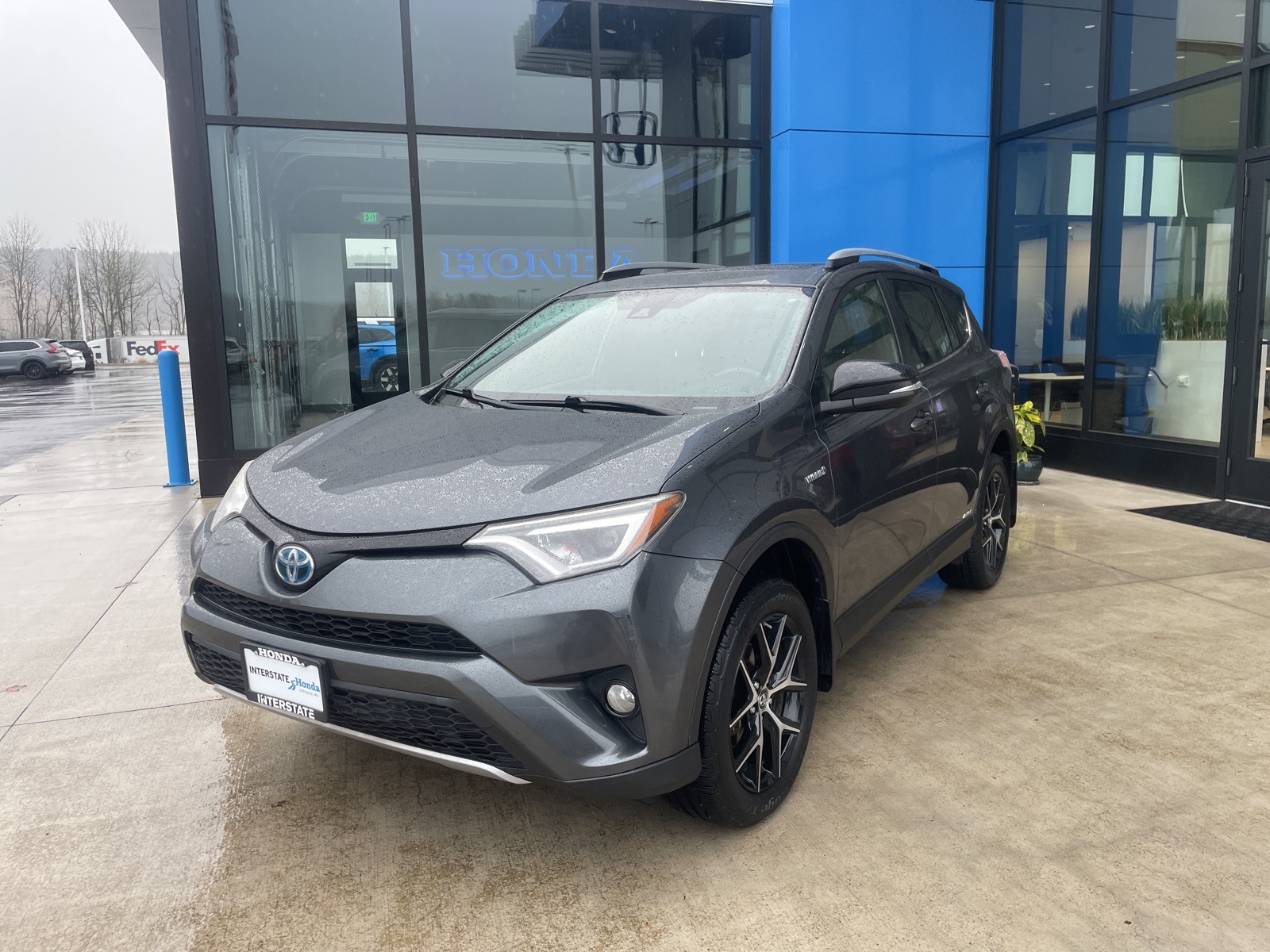 2017 Toyota RAV4 SE's photo