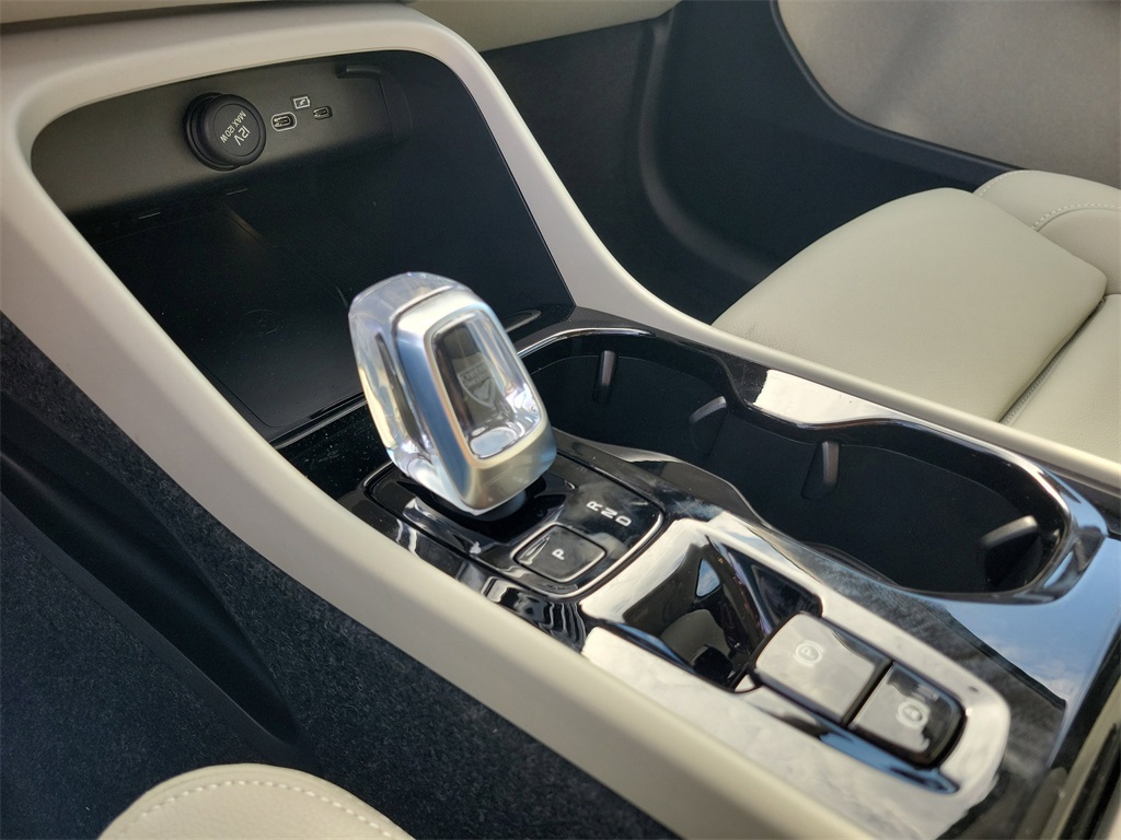 new 2026 Volvo XC40 car, priced at $47,035