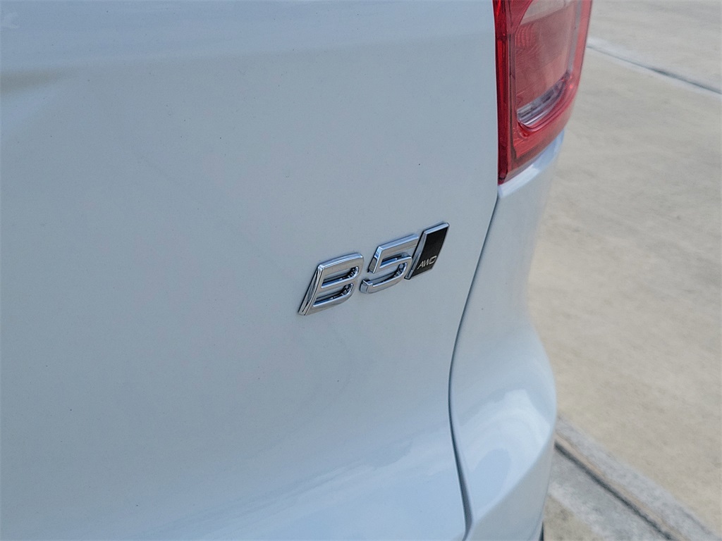 new 2026 Volvo XC40 car, priced at $47,035