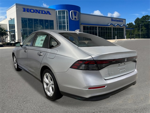 2025 Honda Accord LX photo 3