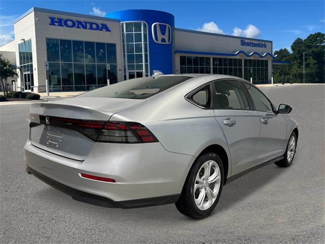 2025 Honda Accord LX photo 5