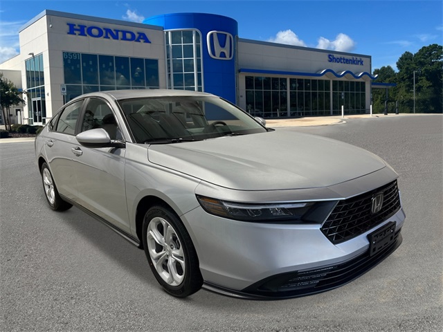 2025 Honda Accord LX photo 7