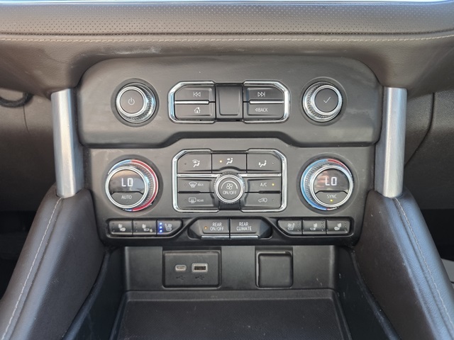 2022 GMC Yukon XL SLT