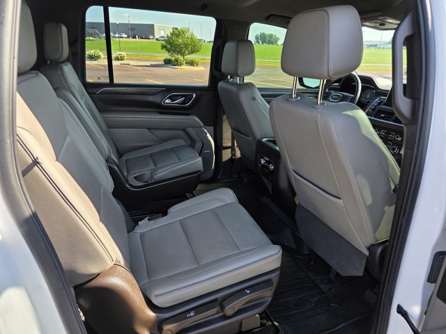 2022 GMC Yukon XL SLT
