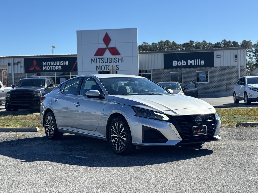 2023 Nissan Altima 2.5 SV – 16981P