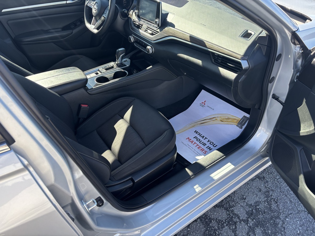 2023 Nissan Altima 2.5 SV:16981P