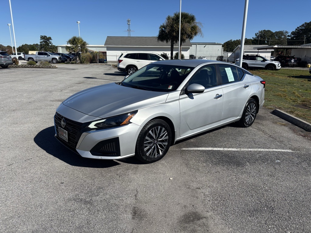 2023 Nissan Altima 2.5 SV:16981P