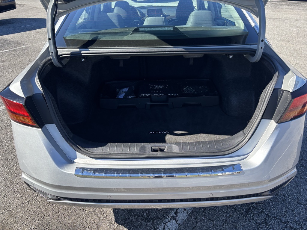 2023 Nissan Altima 2.5 SV:16981P