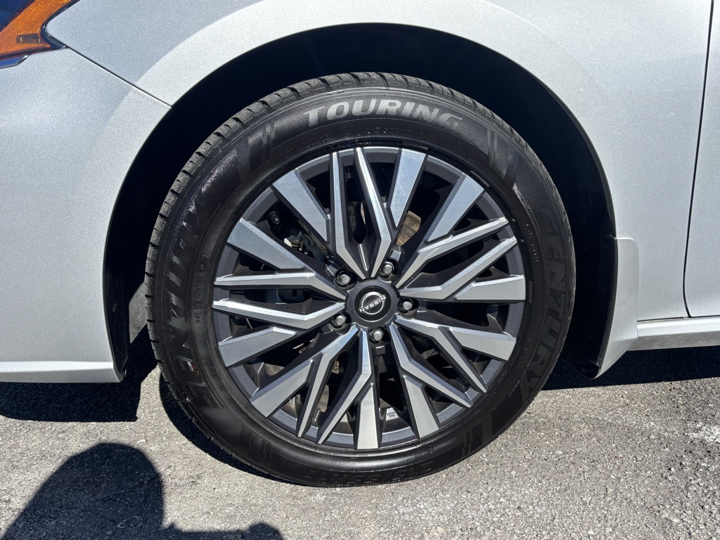 2023 Nissan Altima 2.5 SV:16981P