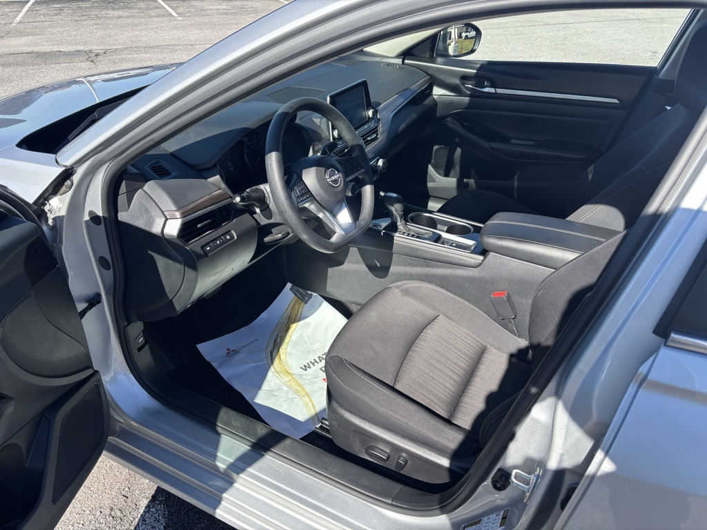 2023 Nissan Altima 2.5 SV:16981P