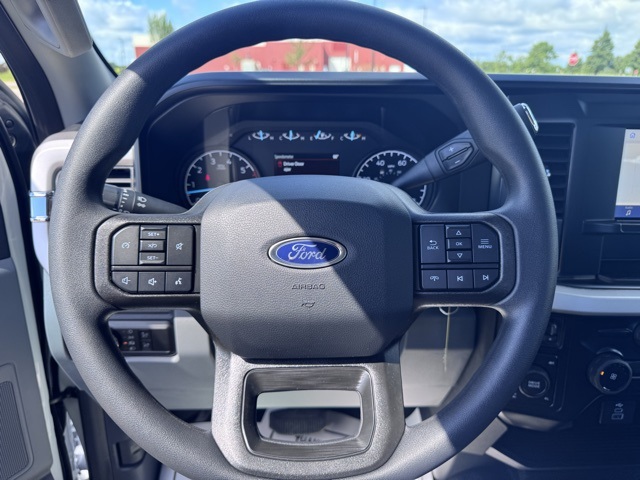 2026 Ford F-250 XL photo 7