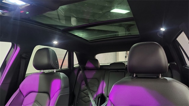 2024 Volkswagen Atlas Cross Sport 2.0T SE w/Technology FWD 2024 Volkswagen Atlas Cross Sport 2.0T SE w/Technology FWD