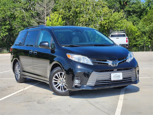 2019 Black Toyota Sienna XLE Van