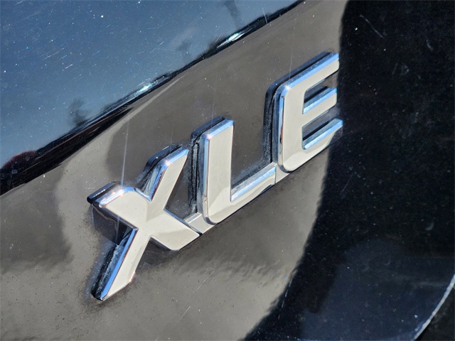 2019 Black Toyota Sienna XLE FWD Van