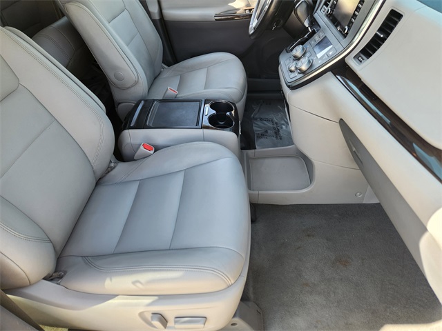 2019 Black Toyota Sienna XLE FWD Van