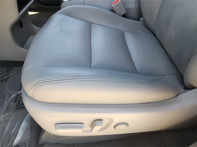 2019 Black Toyota Sienna XLE FWD Van