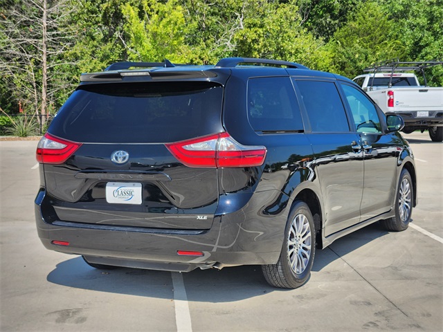2019 Black Toyota Sienna XLE FWD Van