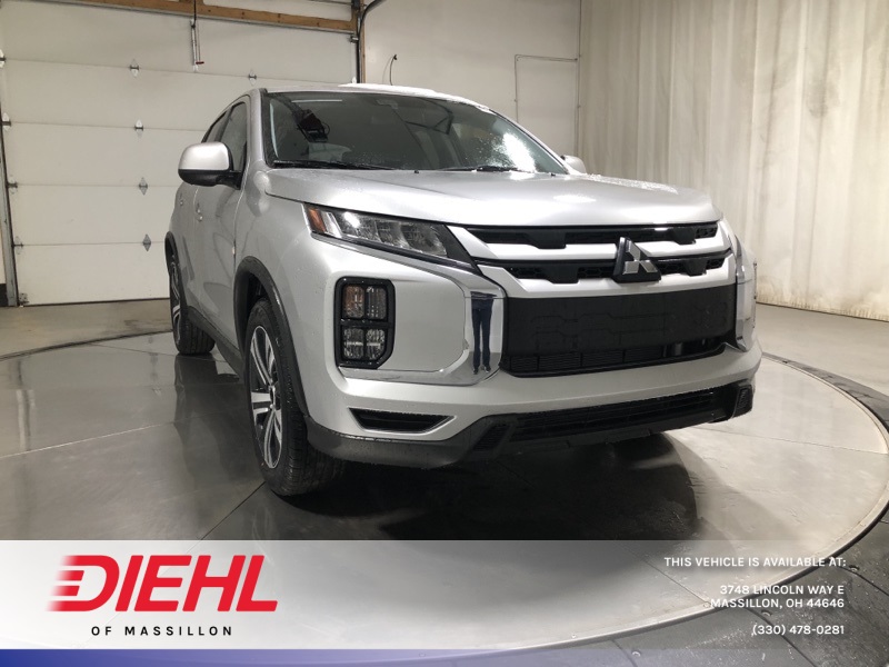 2025 Mitsubishi Outlander Sport ES's photo