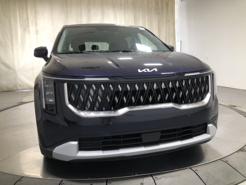 2026 Kia Carnival LXS photo 2