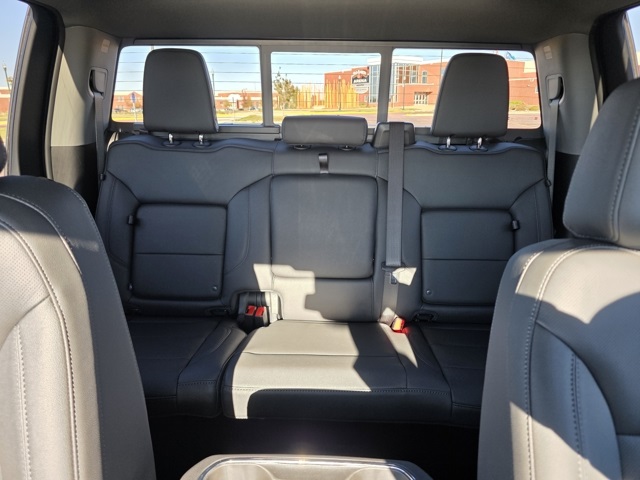 2026 GMC Sierra 3500HD Crew Cab, Long Bed, SLT Dual Rear Wheel, 4WD