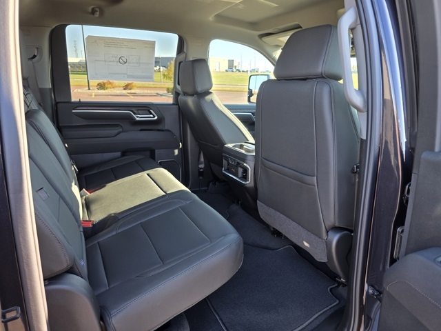 2026 GMC Sierra 3500HD Crew Cab, Long Bed, SLT Dual Rear Wheel, 4WD