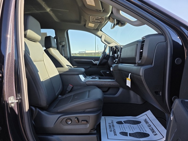 2026 GMC Sierra 3500HD Crew Cab, Long Bed, SLT Dual Rear Wheel, 4WD