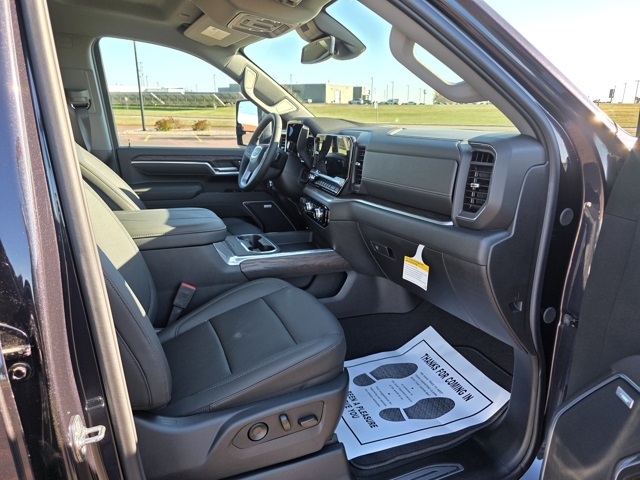 2026 GMC Sierra 3500HD Crew Cab, Long Bed, SLT Dual Rear Wheel, 4WD