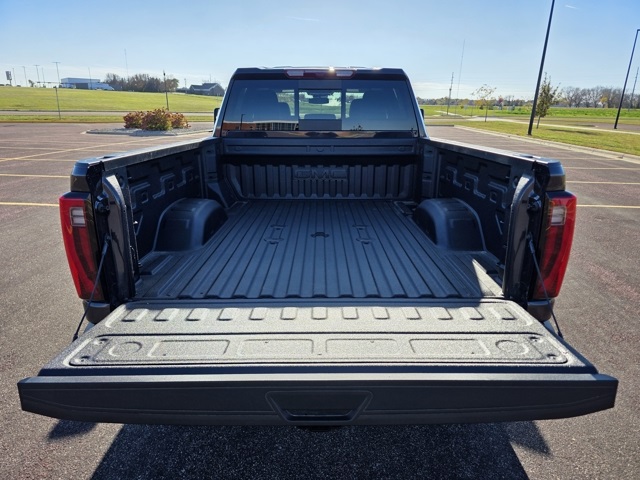 2026 GMC Sierra 3500HD Crew Cab, Long Bed, SLT Dual Rear Wheel, 4WD