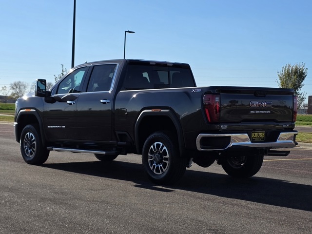 2026 GMC Sierra 3500HD Crew Cab, Long Bed, SLT Dual Rear Wheel, 4WD