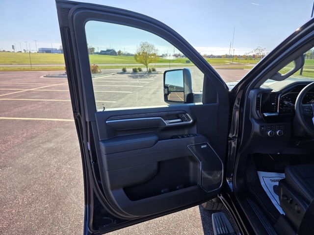 2026 GMC Sierra 3500HD Crew Cab, Long Bed, SLT Dual Rear Wheel, 4WD