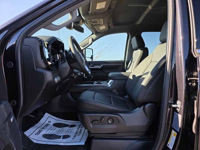 2026 GMC Sierra 3500HD Crew Cab, Long Bed, SLT Dual Rear Wheel, 4WD