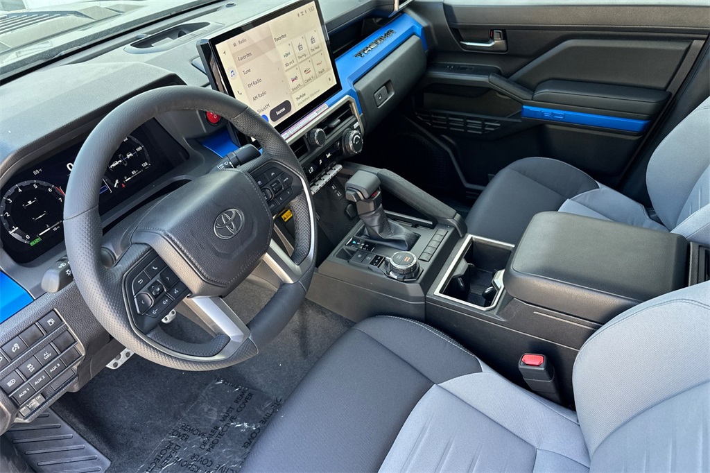 2025 Toyota Tacoma TRD Sport Double Cab photo 4