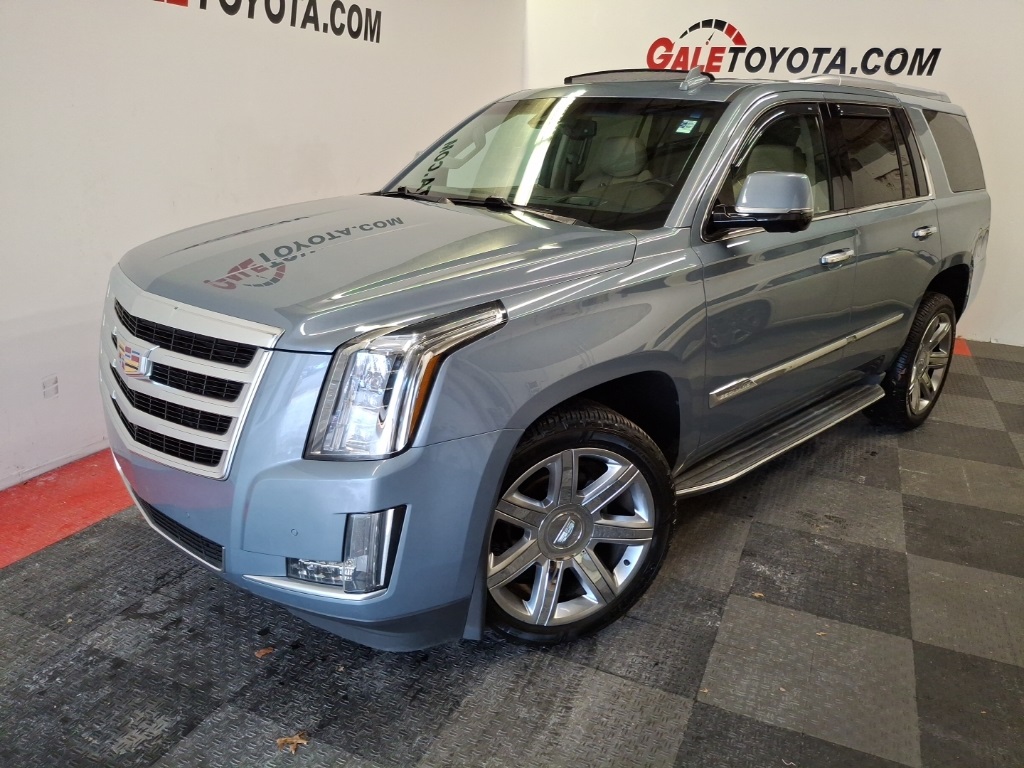 2016 Cadillac Escalade Luxury's photo