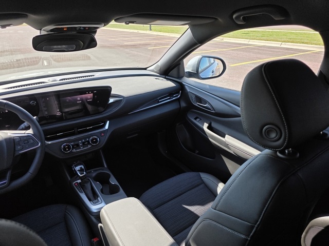 2025 Buick Envista Preferred FWD