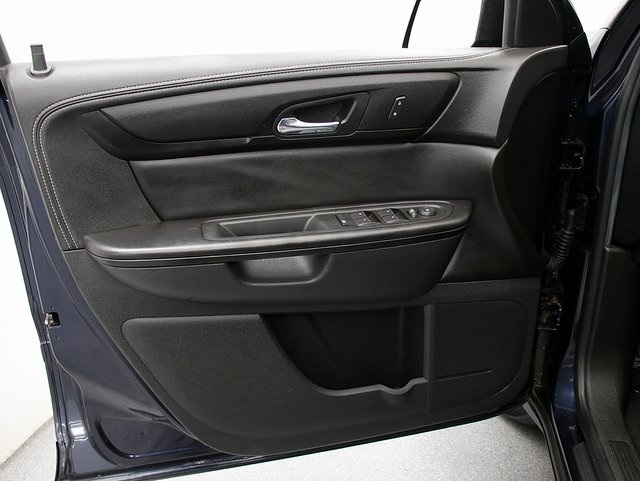 2015 Gmc Acadia SLE photo 17