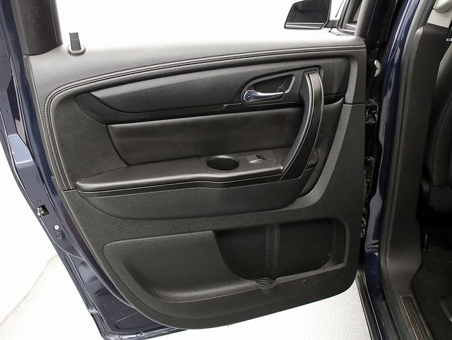 2015 Gmc Acadia SLE photo 18