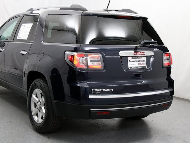 2015 Gmc Acadia SLE photo 2