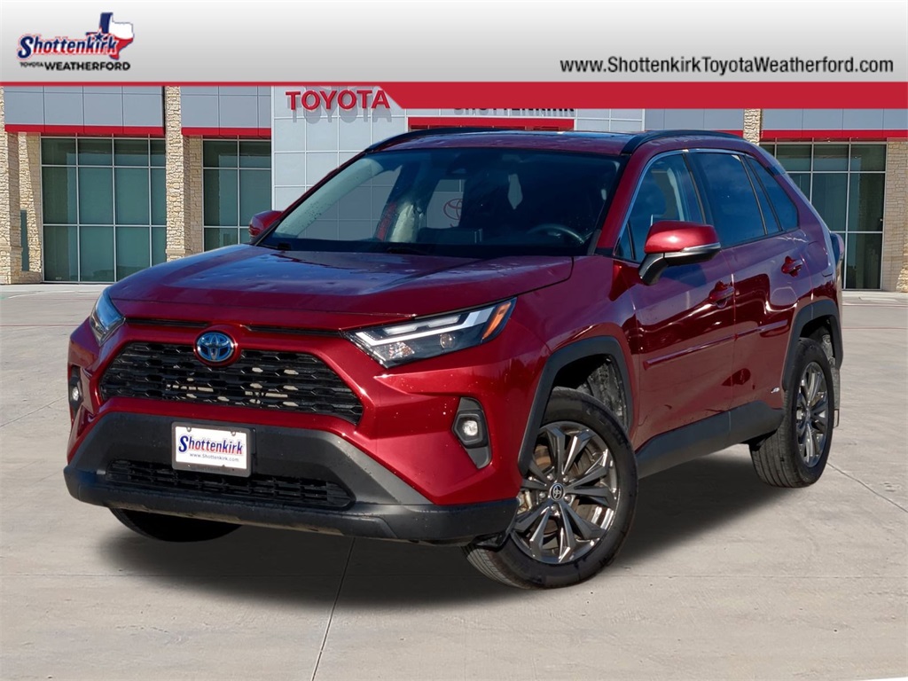 2024 Toyota RAV4 XLE Premium's photo