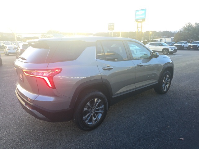 2026 Chevrolet Equinox LT photo 4