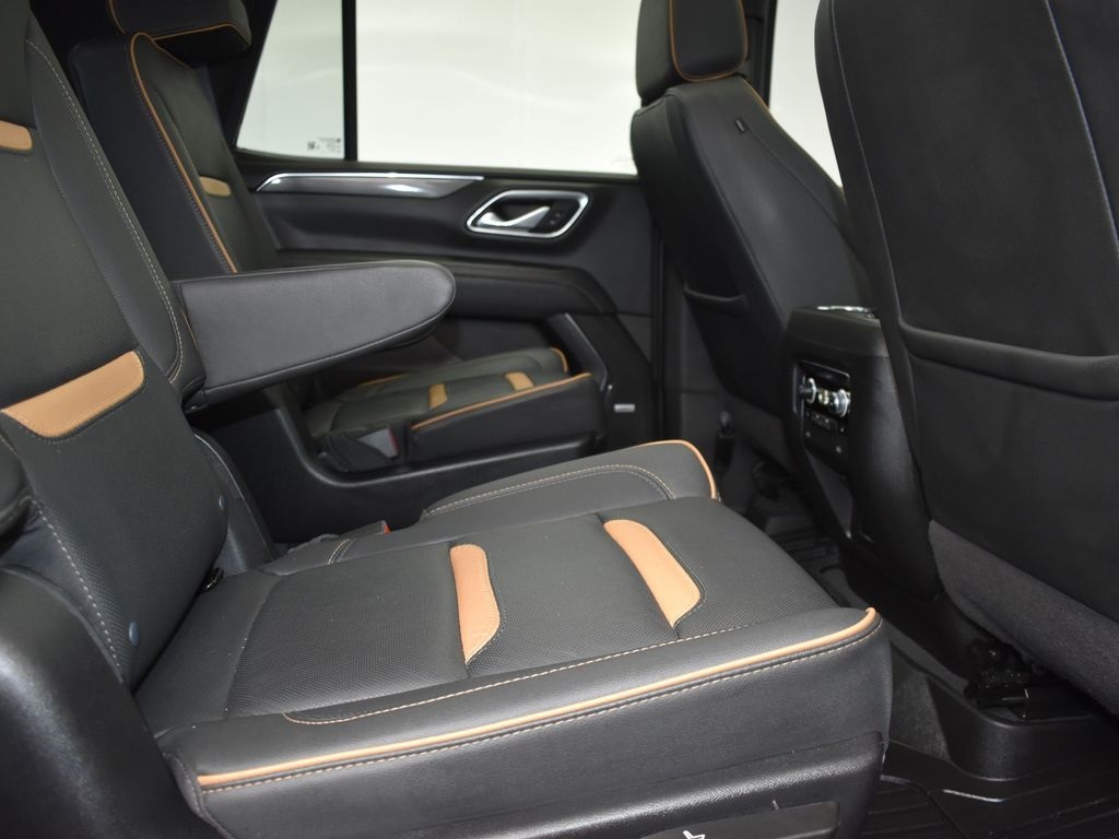 2024 Midnight Blue Metallic GMC Yukon AT4 4X4 SUV