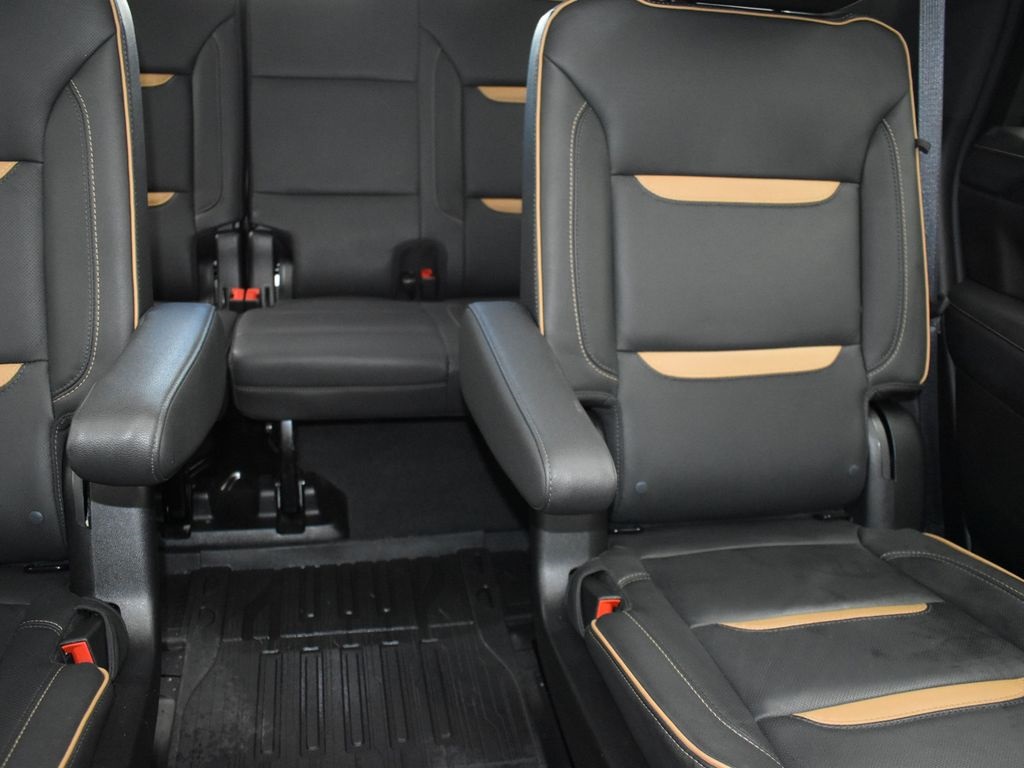 2024 Midnight Blue Metallic GMC Yukon AT4 4X4 SUV