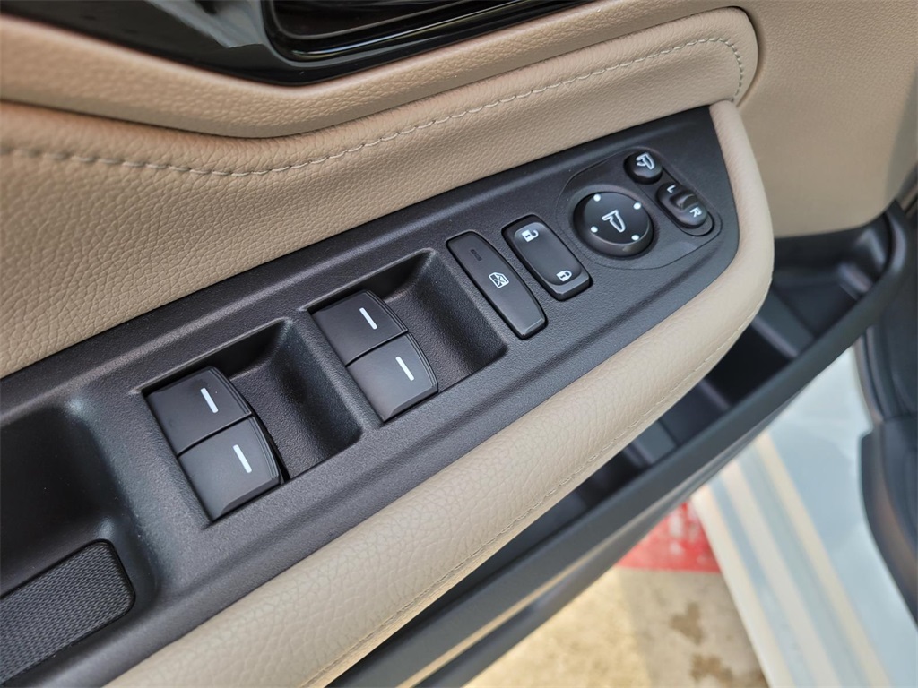 used 2022 Honda Odyssey car, priced at $35,800