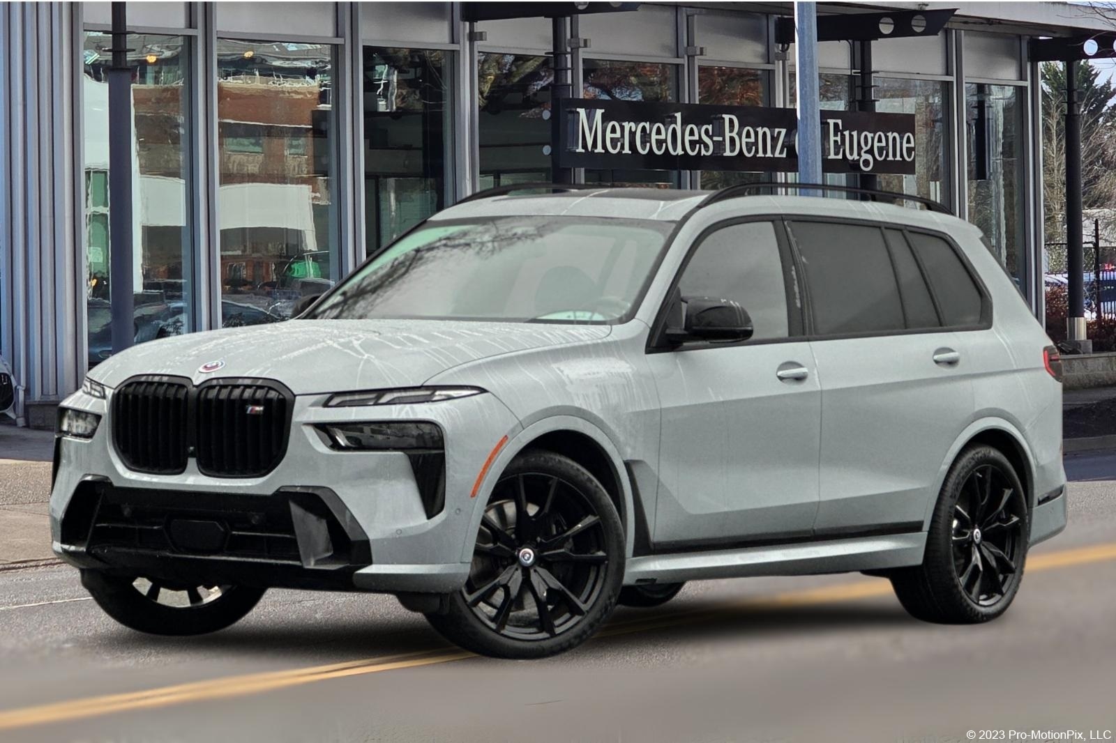 2023 BMW X7 M60i's photo