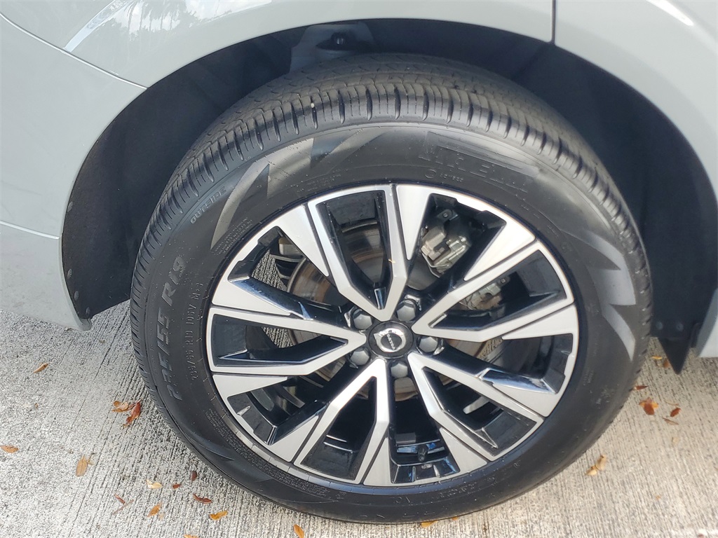 used 2025 Volvo XC60 car, priced at $35,947