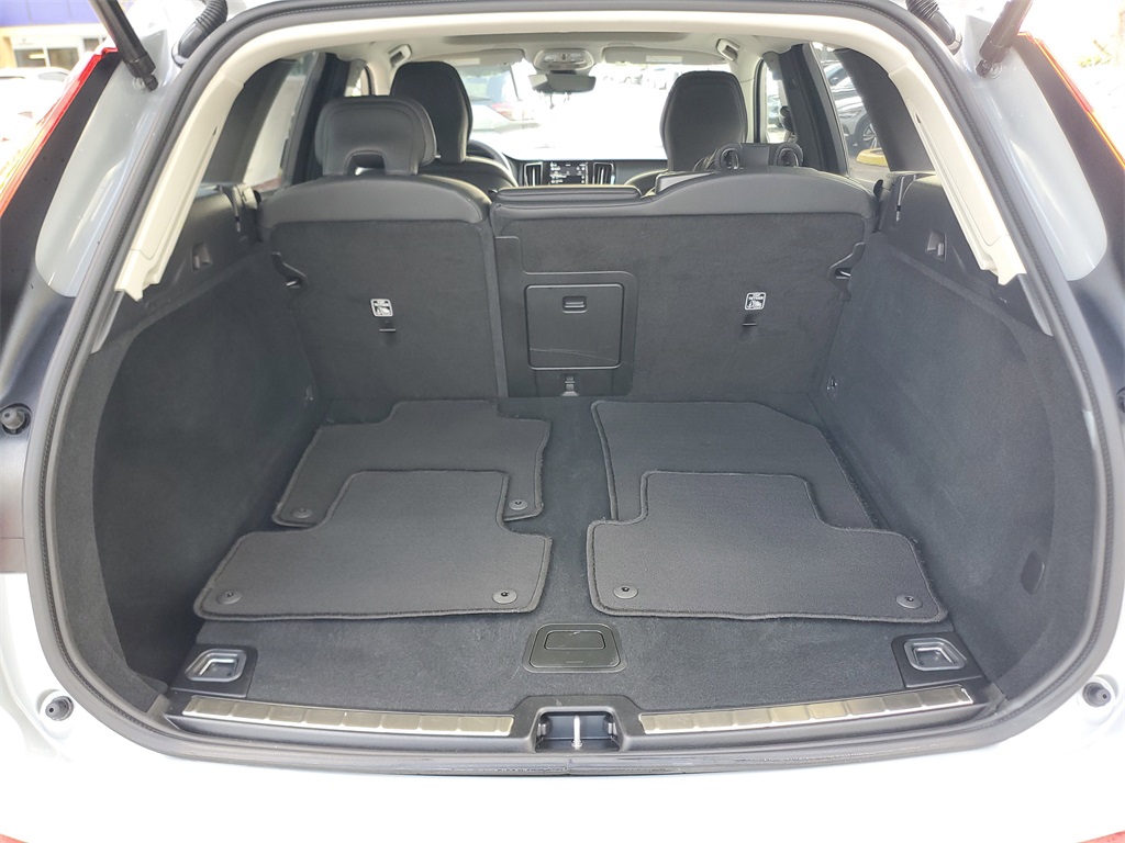 used 2025 Volvo XC60 car, priced at $35,947