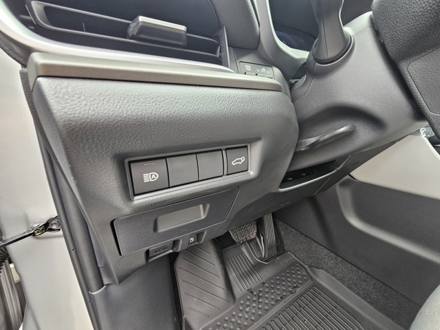 2025 Toyota Highlander Hybrid LE photo 10