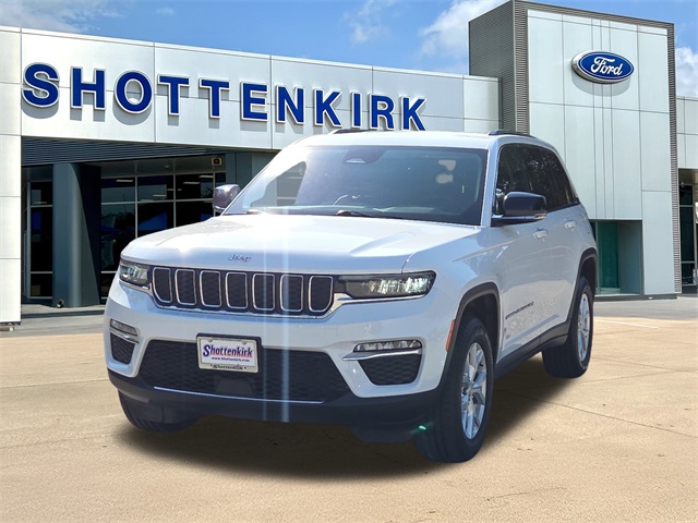 2023 Jeep Grand Cherokee Limited photo 2