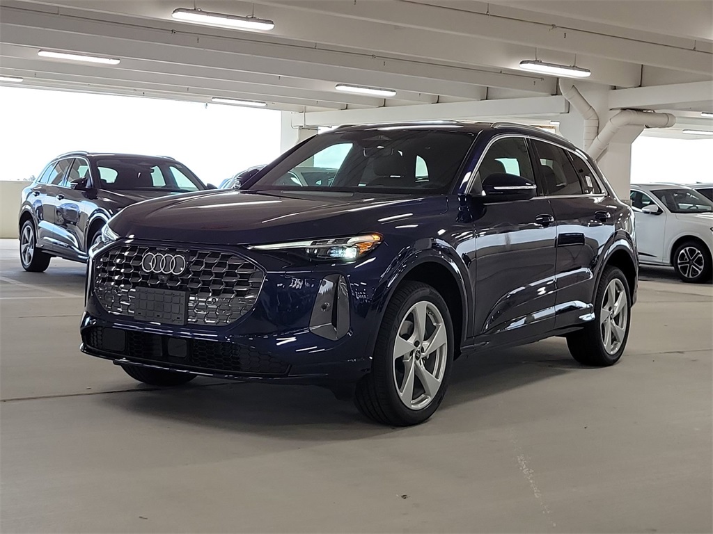 2025 Audi New Q5 Premium Plus's photo