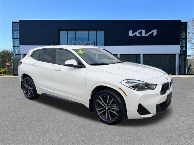 2022 BMW X2 28i's photo